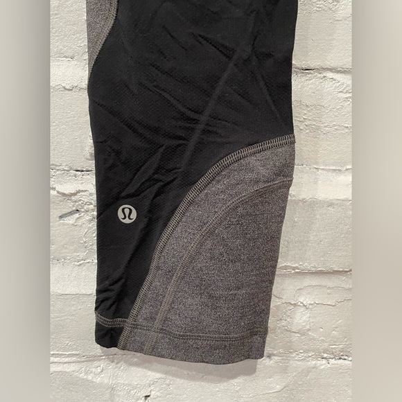 Lululemon Athletic Inspire Crop Leggings Heathered Black/ Black Size 6 - Picture 3 of 6